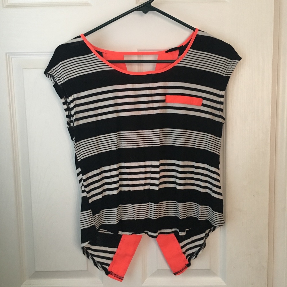 EM crop shirt size small back cut out